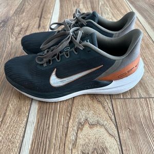 Nike Winflo-09 Women’s Size 8.5